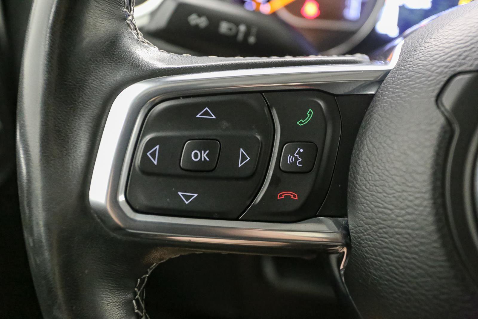 Used 2022 Jeep Wrangler Unlimited Sahara w/ LED Lighting Group AWD/4WD image 40