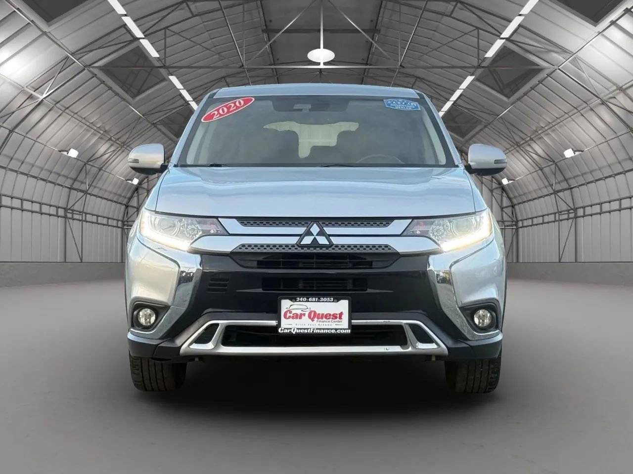Used 2020 Mitsubishi Outlander SE FWD image 2