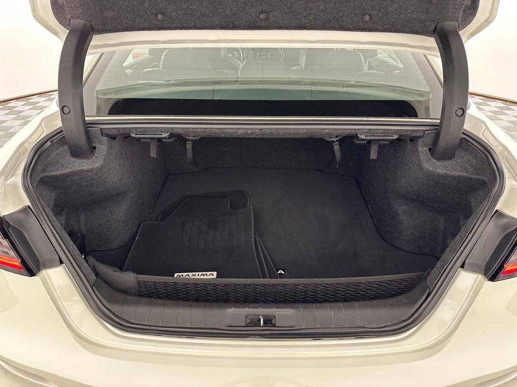 Used 2020 Nissan Maxima SR w/ Sport Mat Group FWD image 44