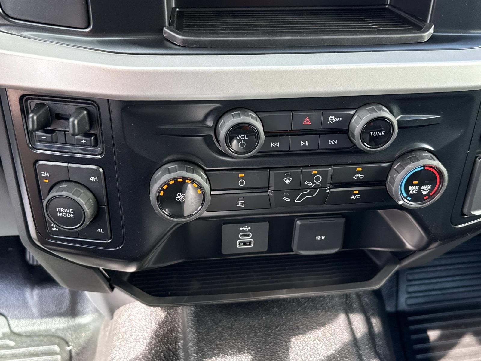 New 2026 Ford F250 XL w/ XL Off-Road Package AWD/4WD image 17