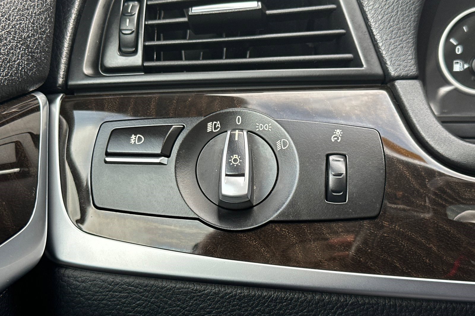 Used 2016 BMW 528i Sedan image 35