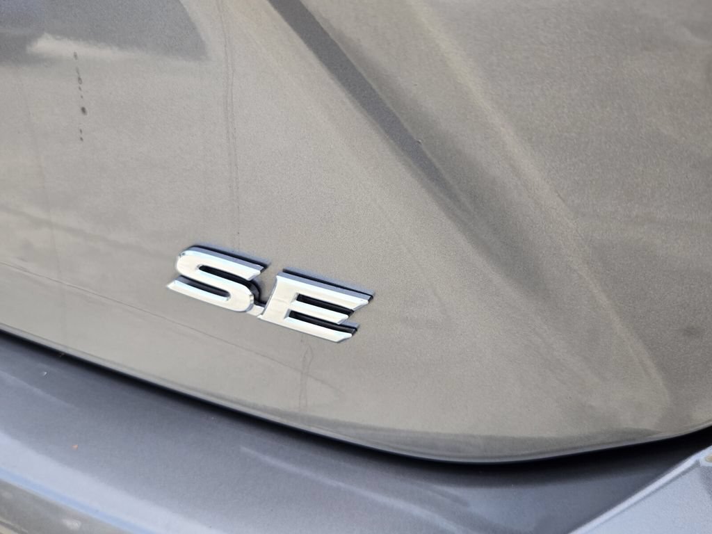 Used 2026 Toyota Camry SE FWD image 15