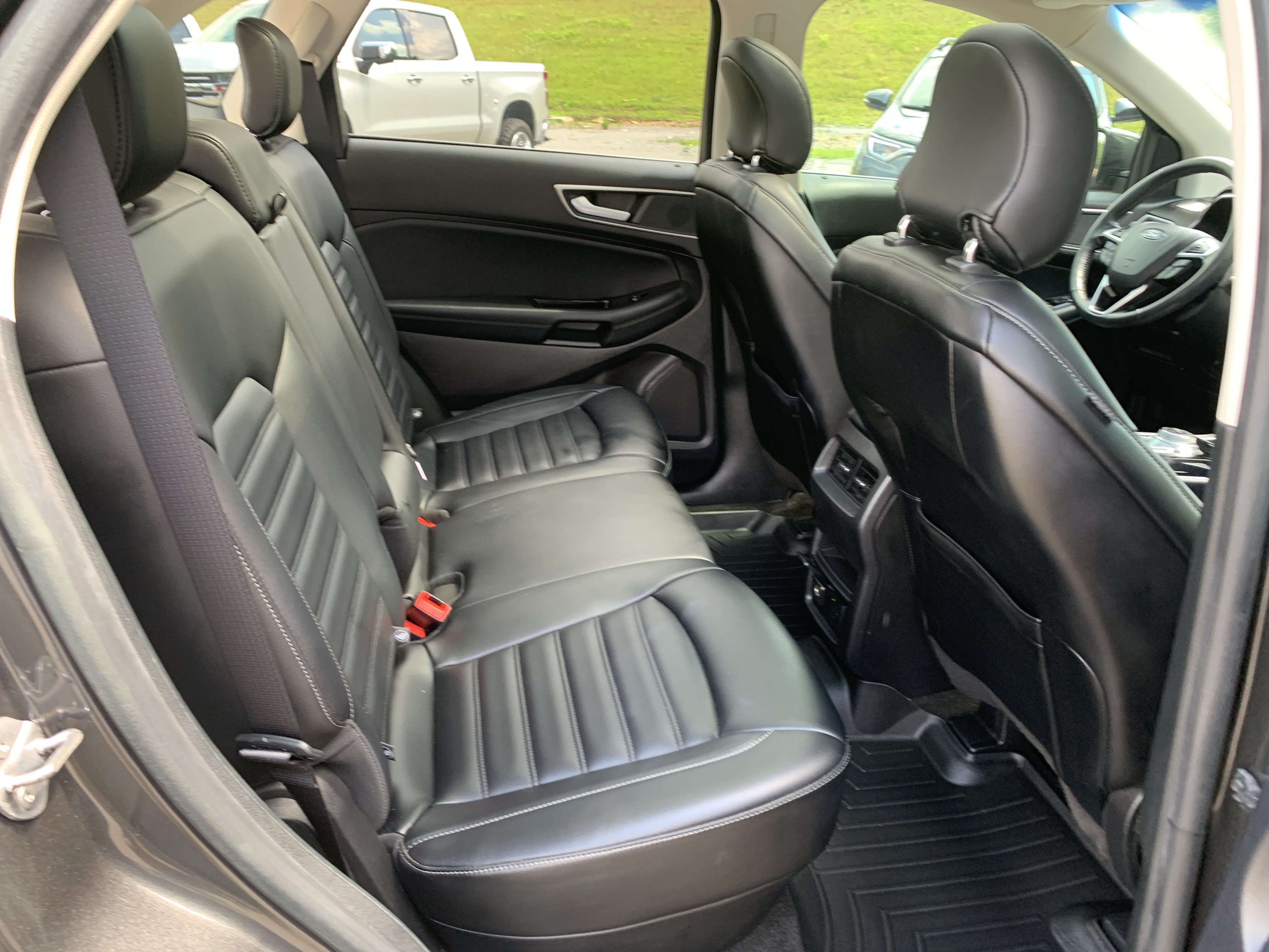 Used 2019 Ford Edge SEL w/ Equipment Group 201A AWD/4WD image 29