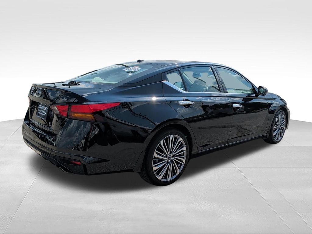 Used 2024 Nissan Altima 2.5 SL FWD image 5