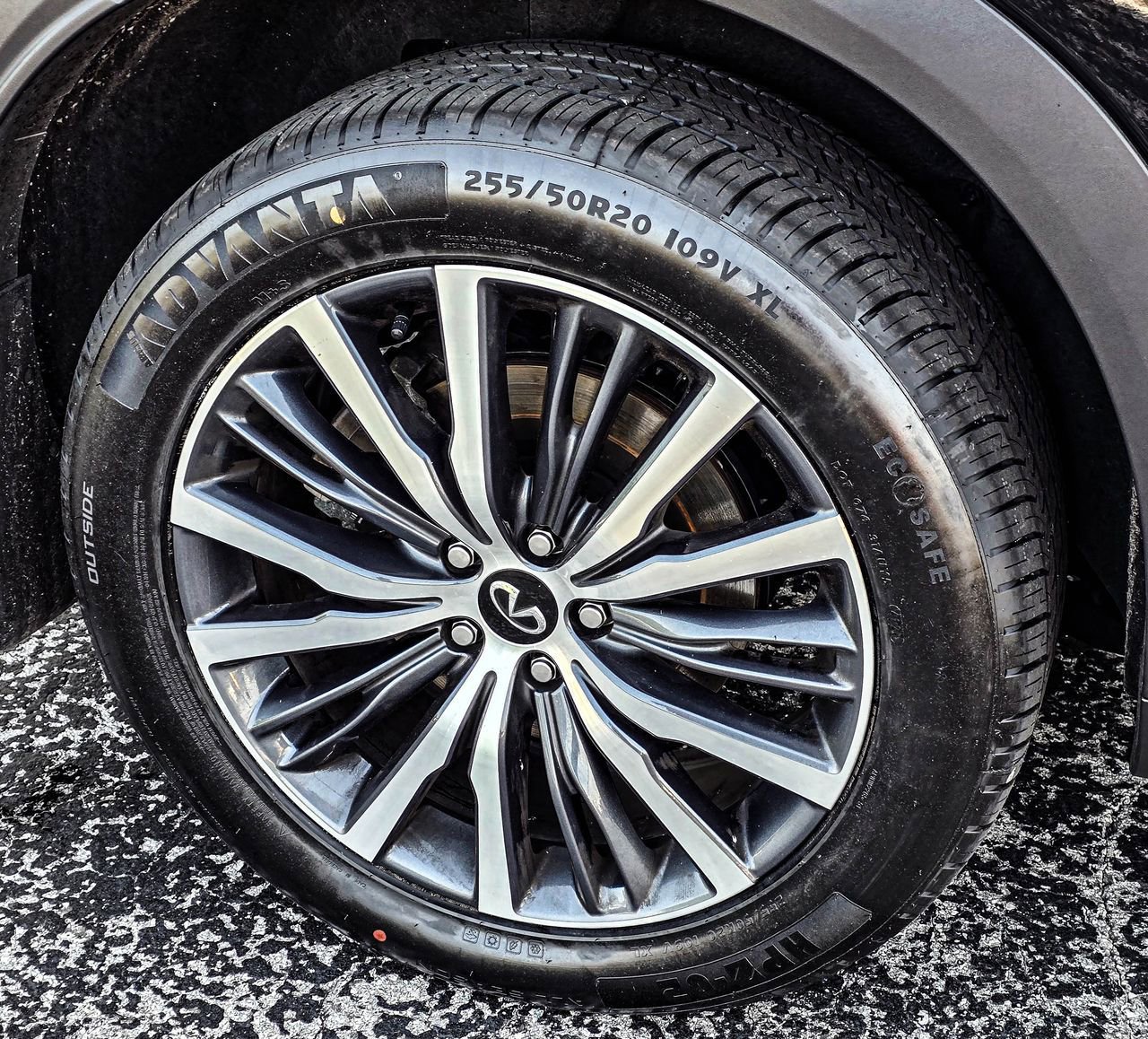 Used 2025 INFINITI QX60 Sensory w/ Vision Package AWD/4WD image 9