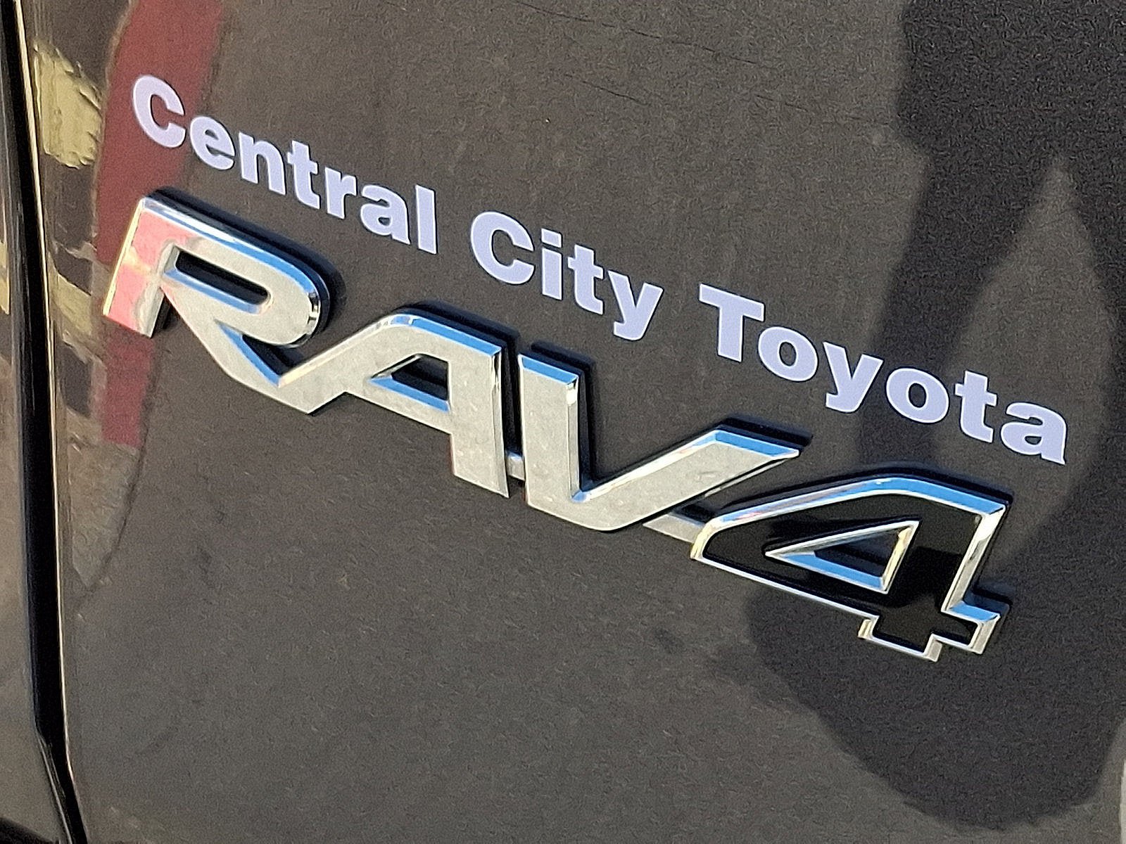 Used 2024 Toyota RAV4 XLE w/ Convenience Package FWD image 30