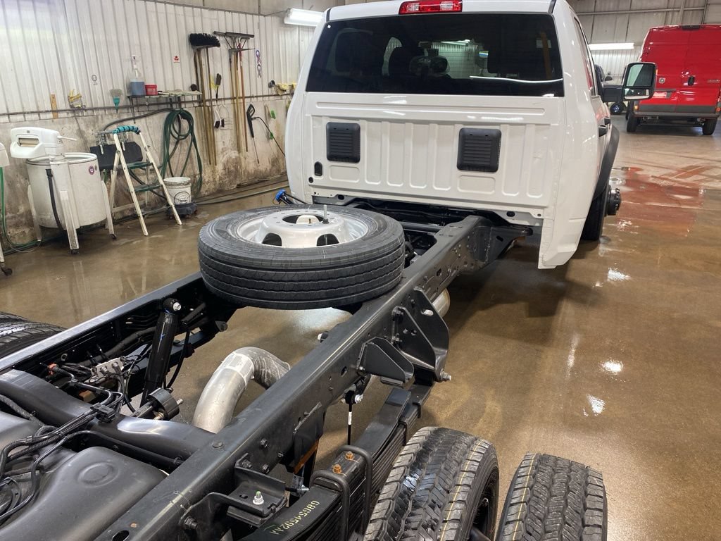 New 2026 RAM 5500 Tradesman AWD/4WD image 4