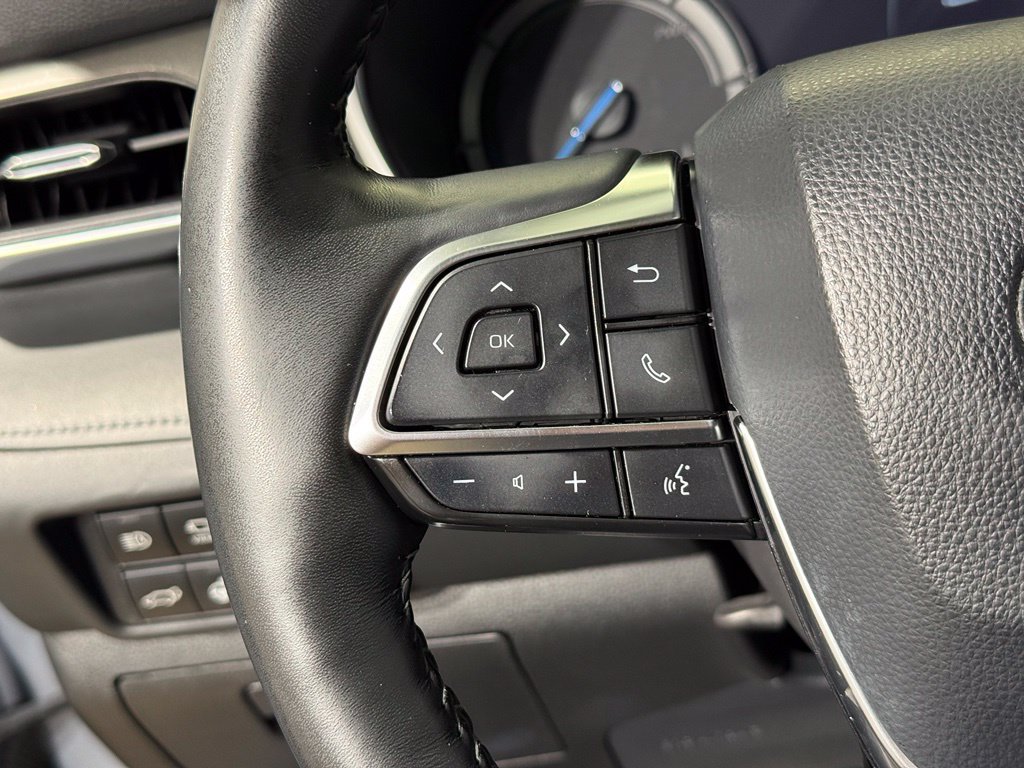 Certified 2021 Toyota Highlander Limited AWD/4WD image 27