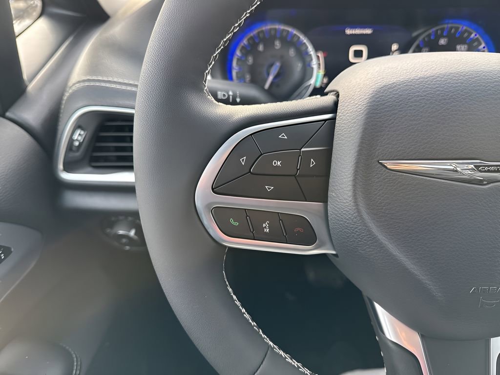 New 2026 Chrysler Pacifica Limited w/ Uconnect Theater Family Group AWD/4WD image 41