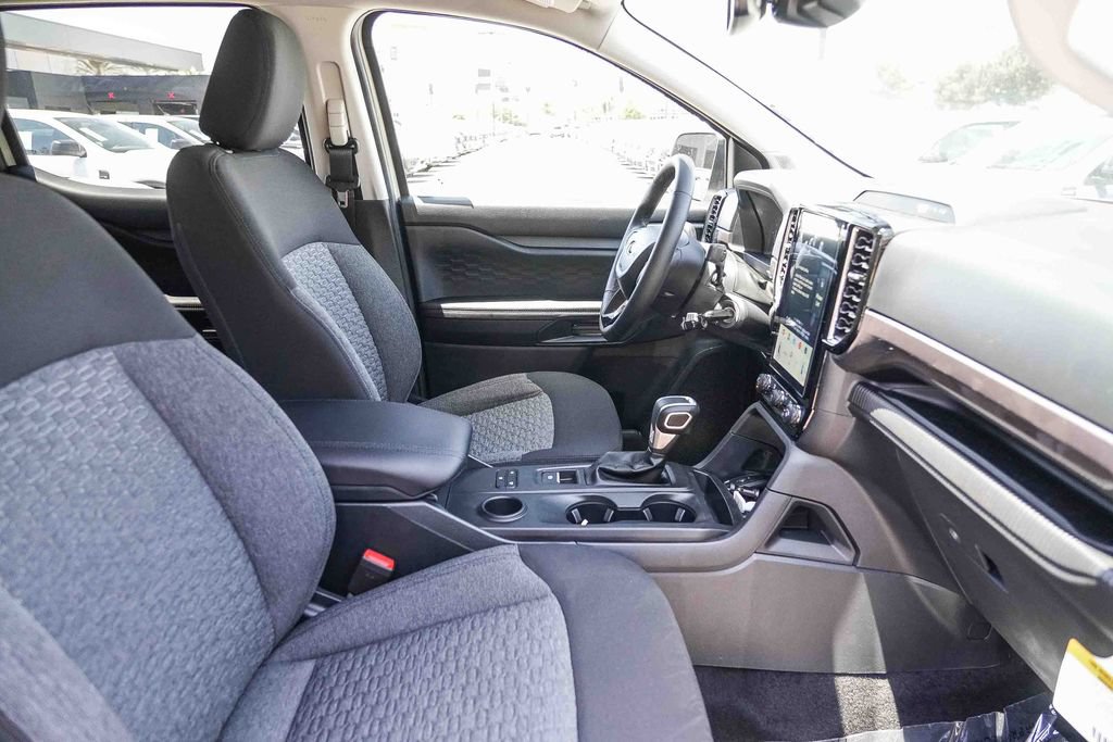 New 2026 Ford Ranger XLT w/ Black Appearance Package RWD image 18