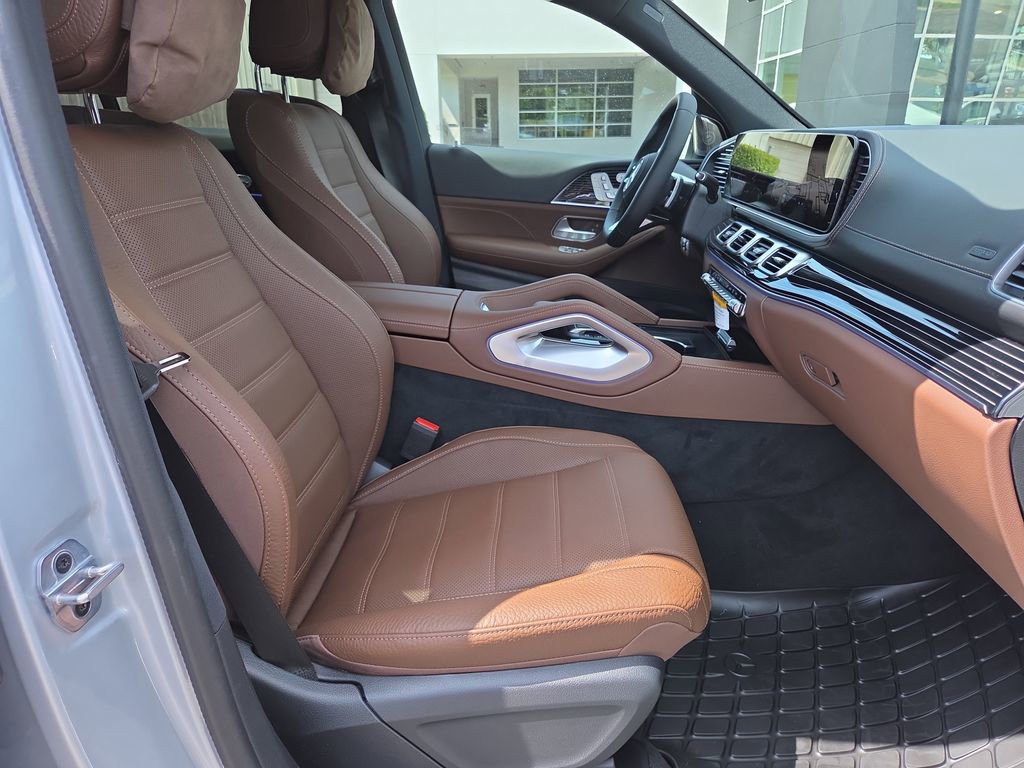Certified 2026 Mercedes-Benz GLS 450 4MATIC image 17