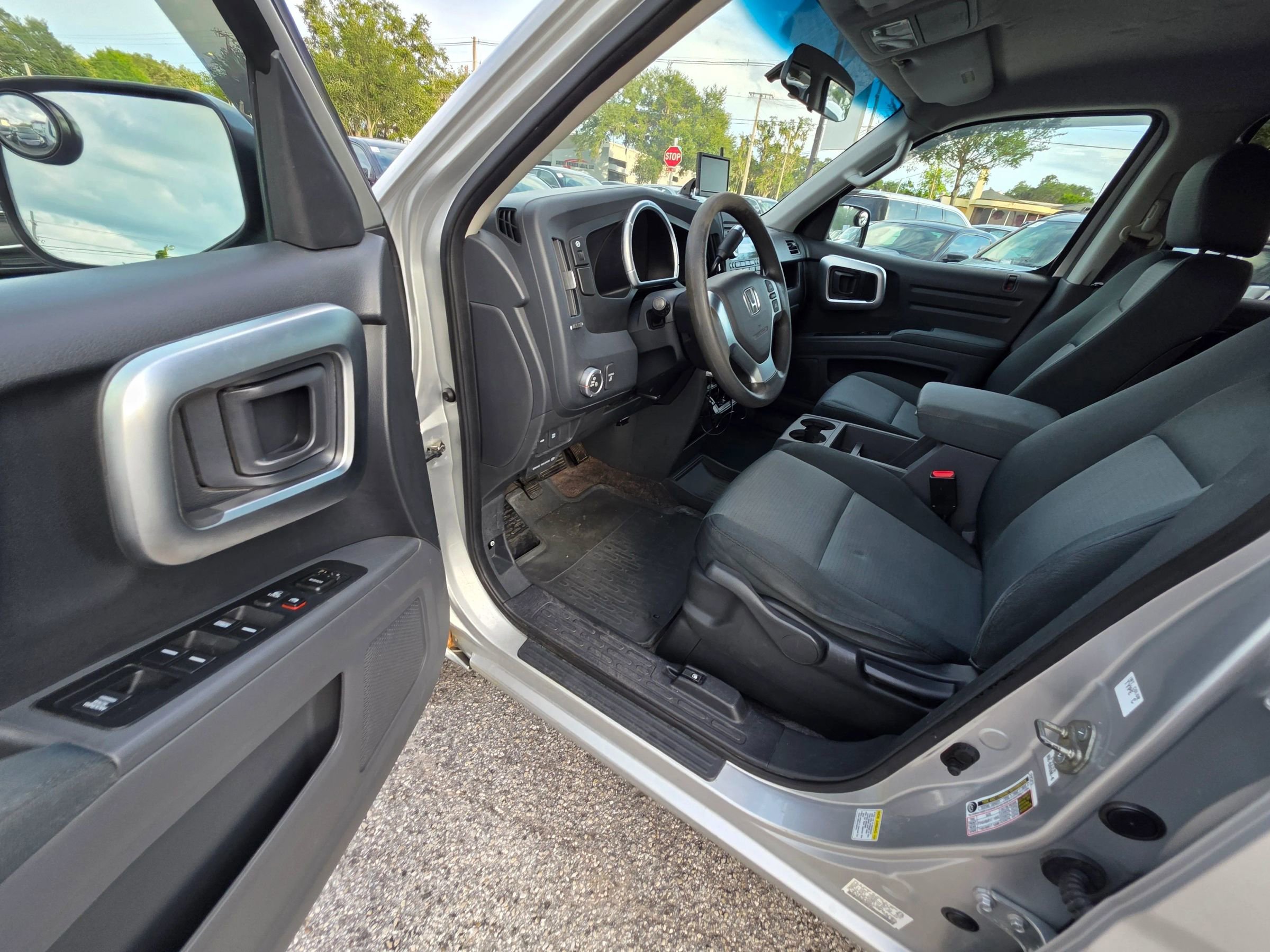 Used 2006 Honda Ridgeline RT image 12