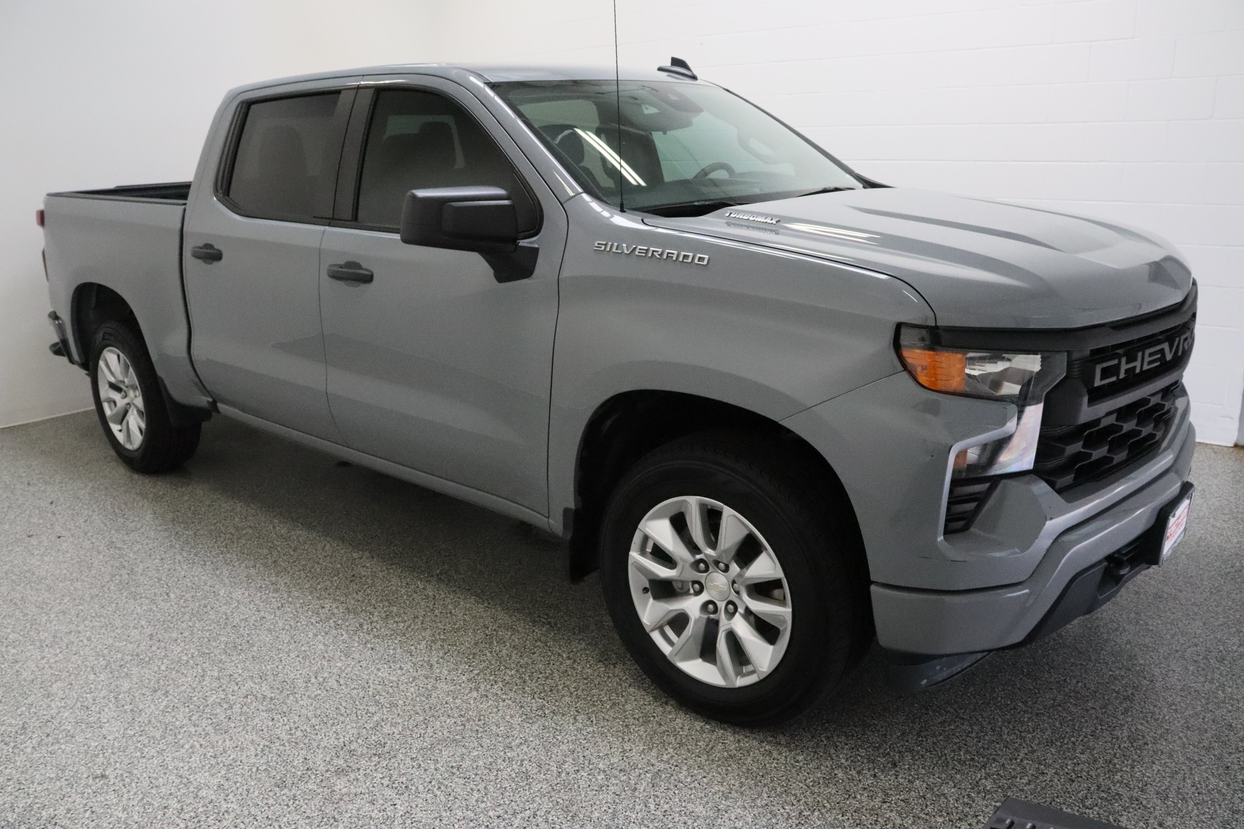 Used 2024 Chevrolet Silverado 1500 Custom RWD image 4