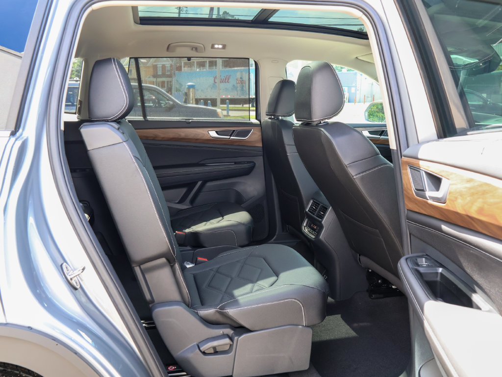New 2026 Volkswagen Atlas SE AWD/4WD image 32