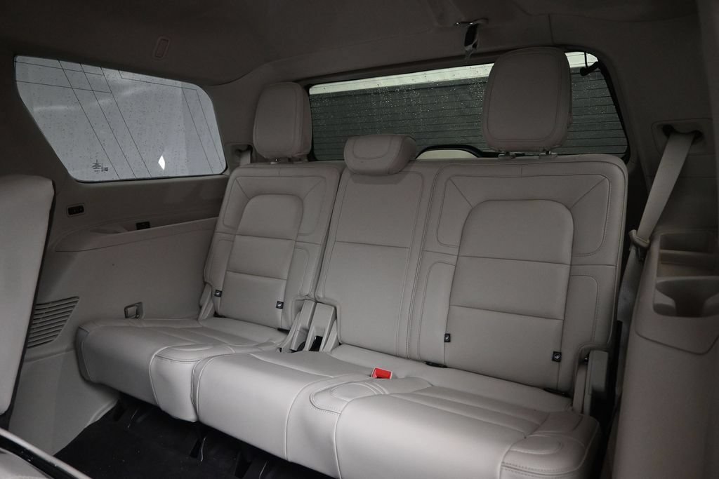 Used 2019 Lincoln Navigator Reserve AWD/4WD image 28