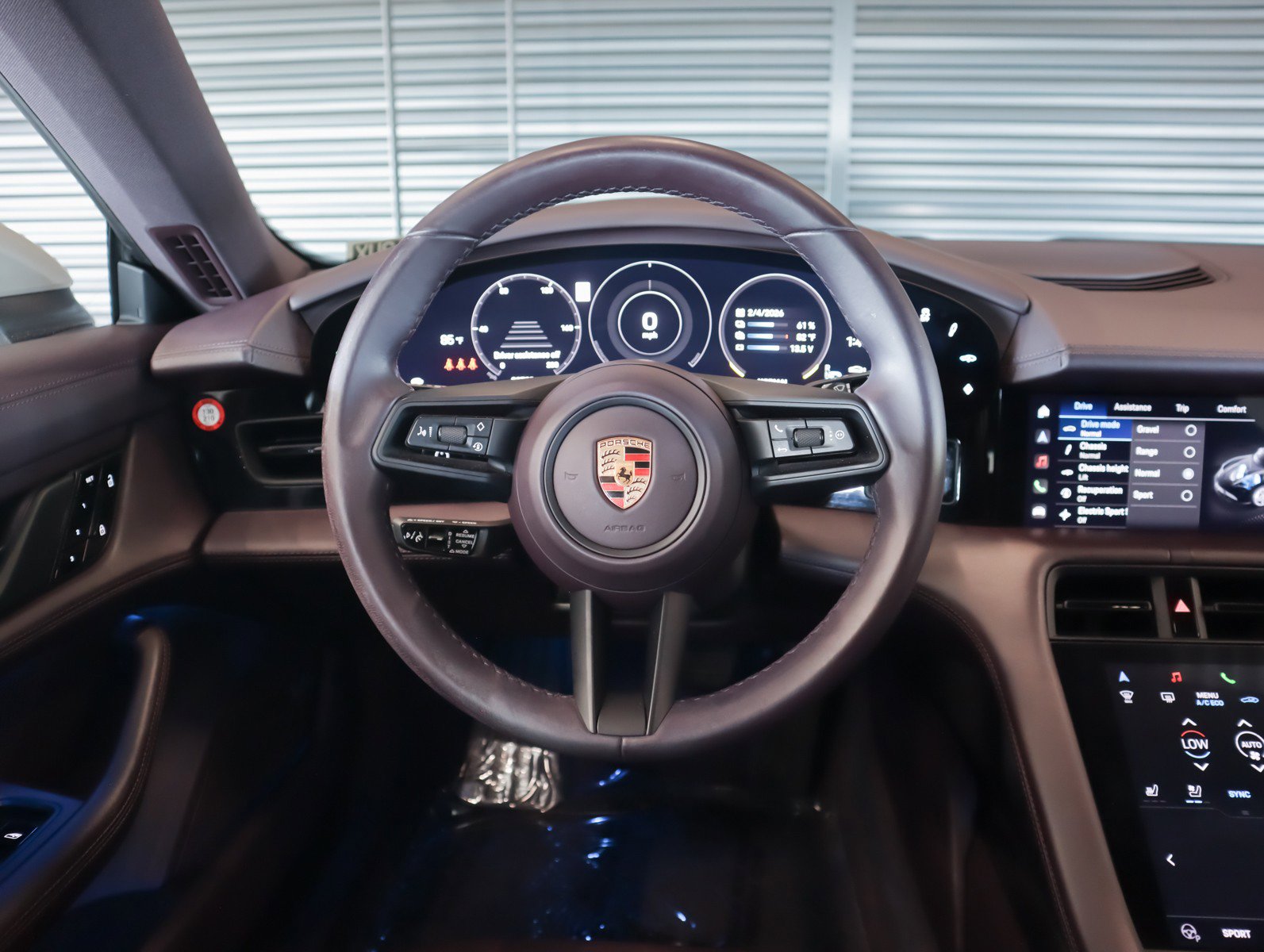 Used 2021 Porsche Taycan 4 Cross Turismo image 15