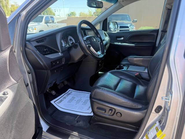 Used 2015 Toyota Sienna SE Premium FWD image 10