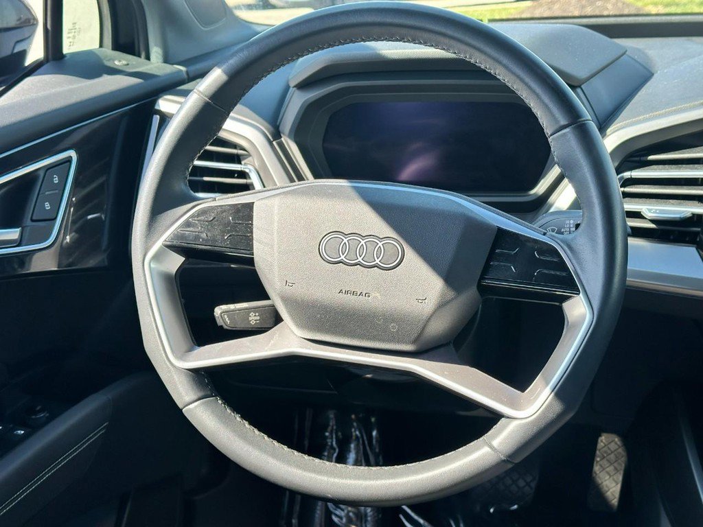 Used 2023 Audi Q4 e-tron Premium image 13