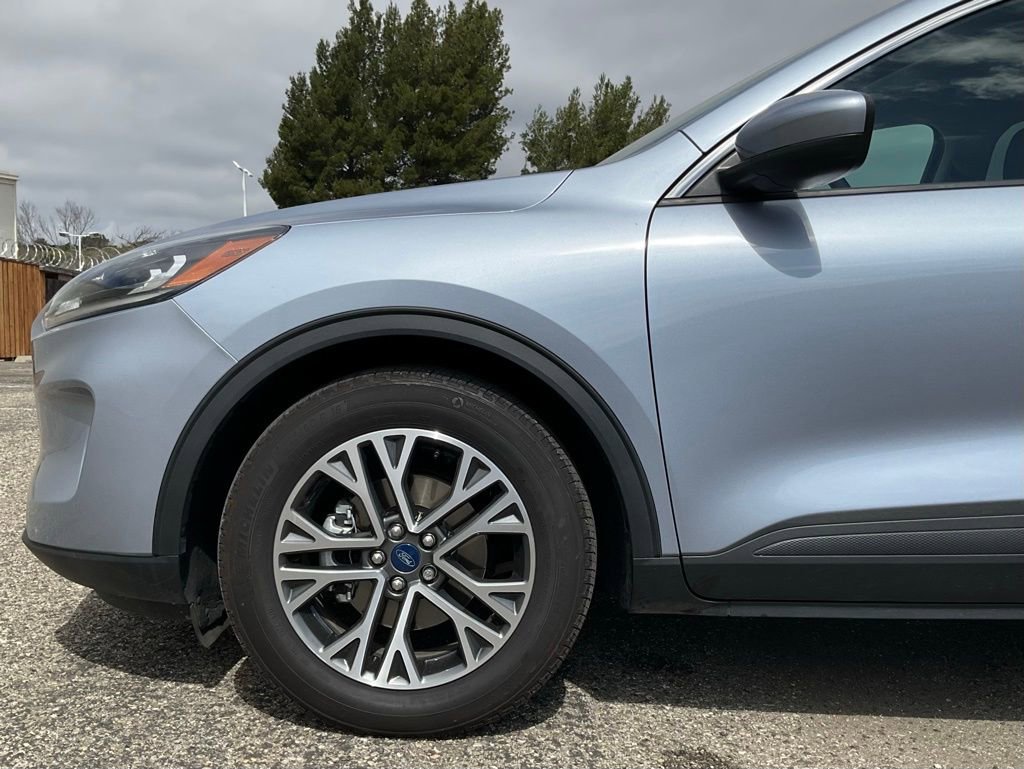 Used 2022 Ford Escape SEL w/ Technology Package image 10