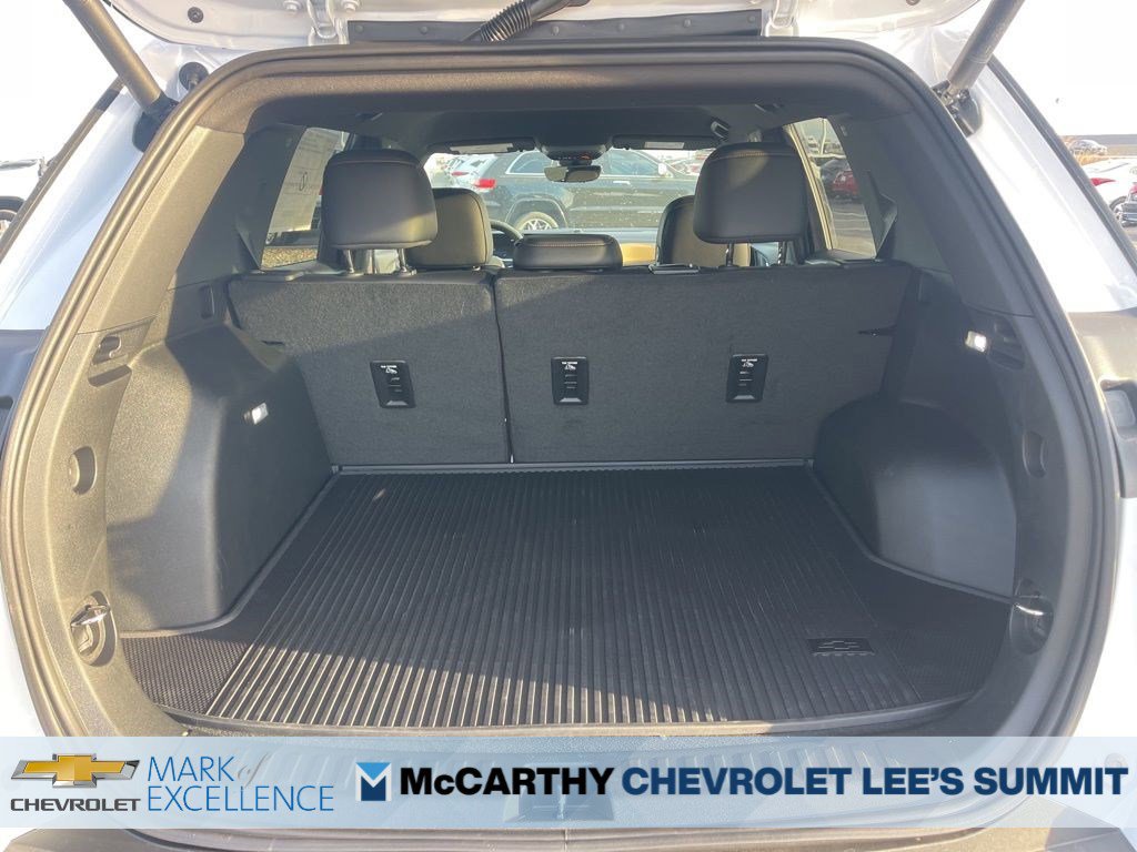 New 2026 Chevrolet Equinox ACTIV w/ Convenience Package III AWD/4WD image 11