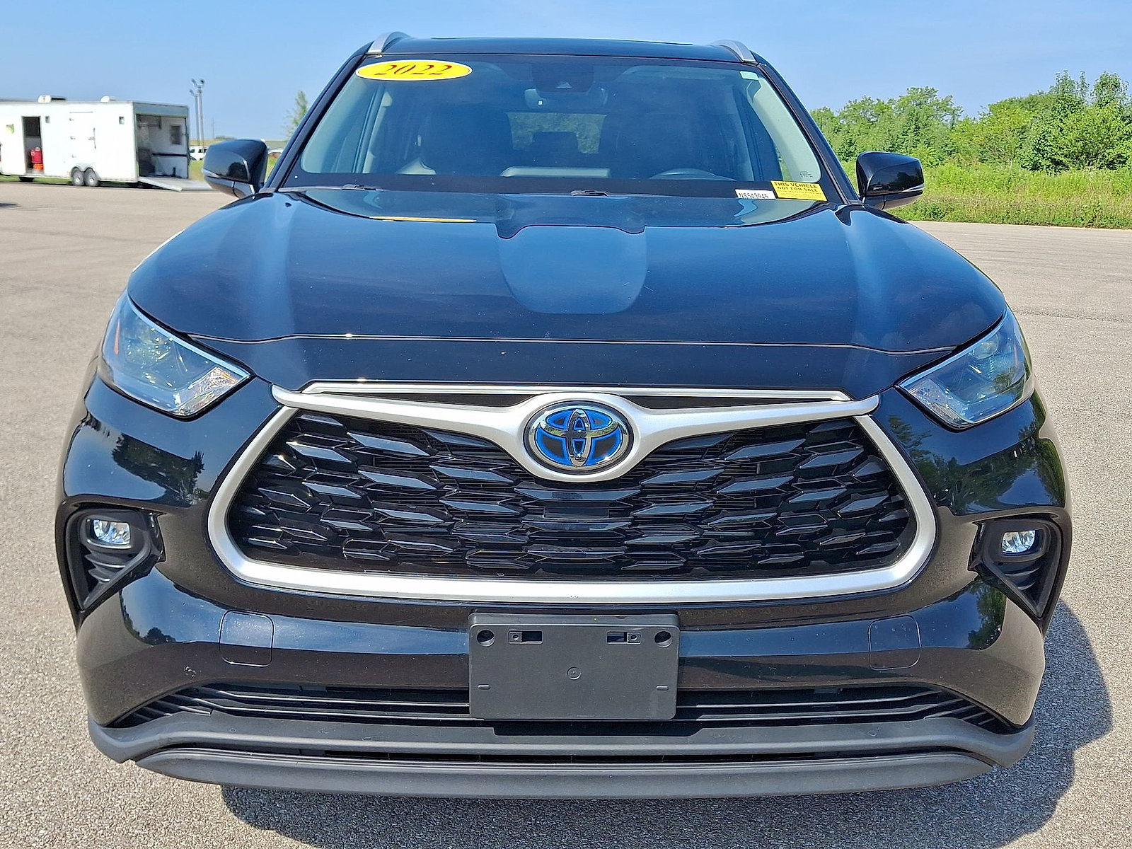 Used 2022 Toyota Highlander XLE AWD/4WD image 29