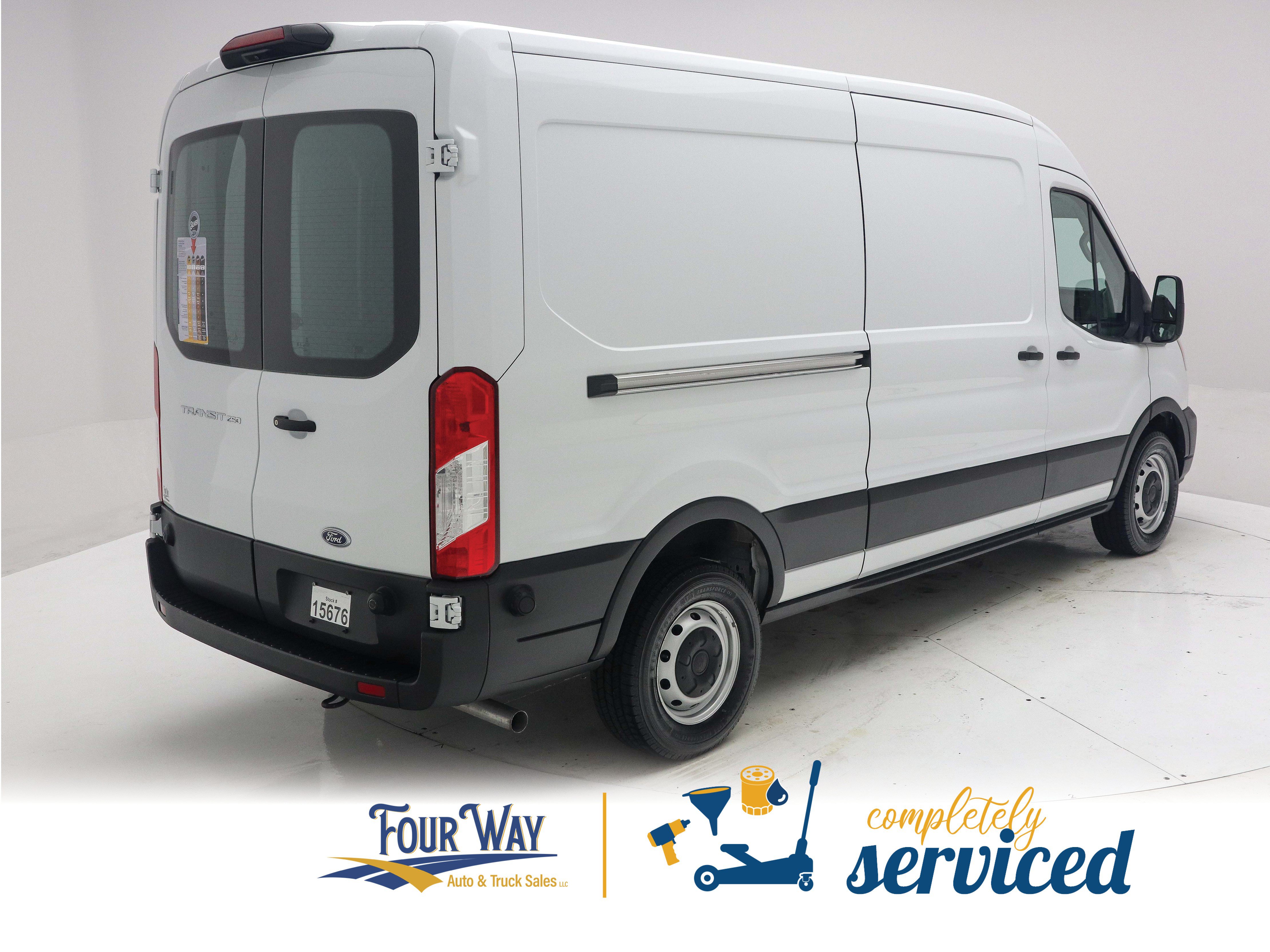 Used 2022 Ford Transit 250 Medium Roof RWD image 4