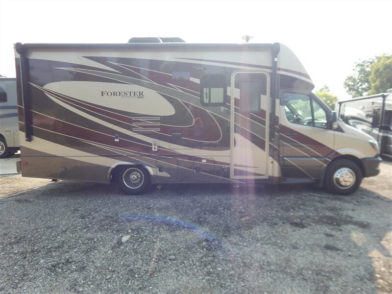 Used 2017 Mercedes-Benz Sprinter 3500 image 6