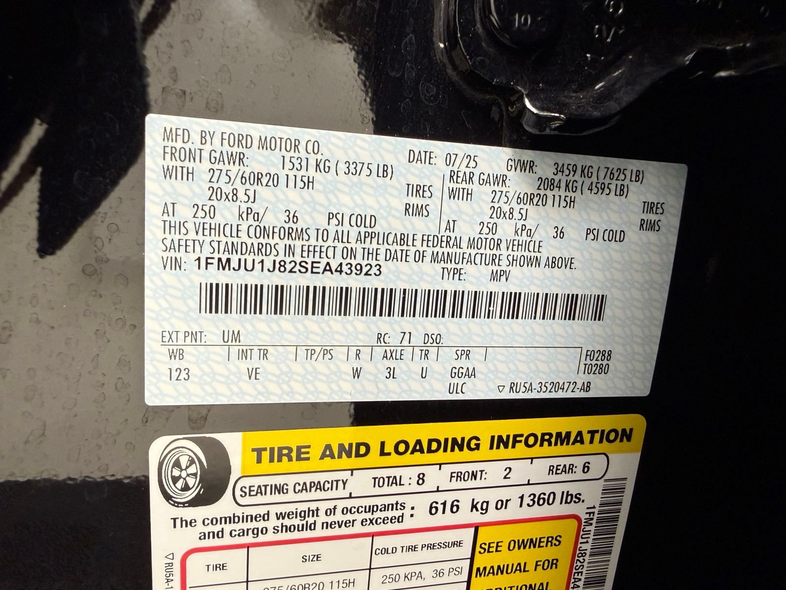 Used 2025 Ford Expedition Active AWD/4WD image 16
