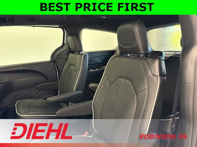 New 2026 Chrysler Pacifica Limited w/ S Appearance Package image 21