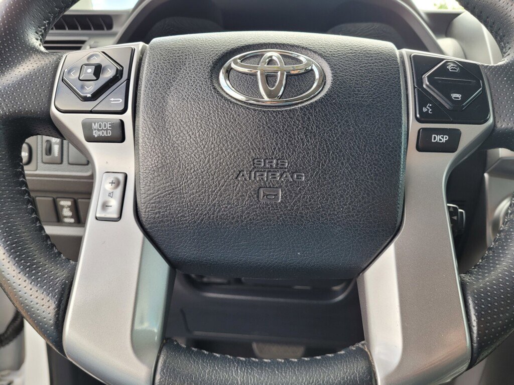 Used 2017 Toyota 4Runner SR5 Premium AWD/4WD image 12