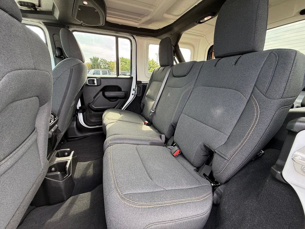Used 2024 Jeep Wrangler Unlimited Sport AWD/4WD image 25