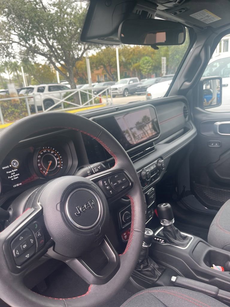 Used 2024 Jeep Wrangler Rubicon image 9