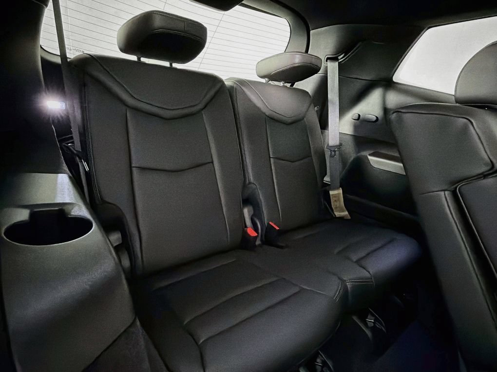 Used 2025 Cadillac XT6 Premium Luxury FWD image 27