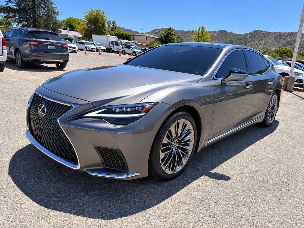 Used 2023 Lexus LS 500 AWD w/ Executive Package image 3