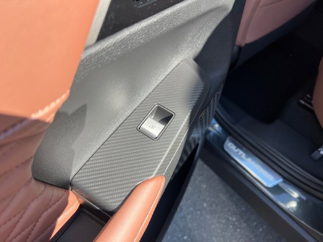 New 2026 Mitsubishi Outlander SEL FWD image 27