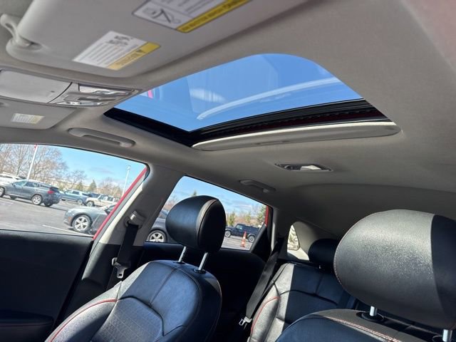 Used 2020 Kia Niro Touring image 19