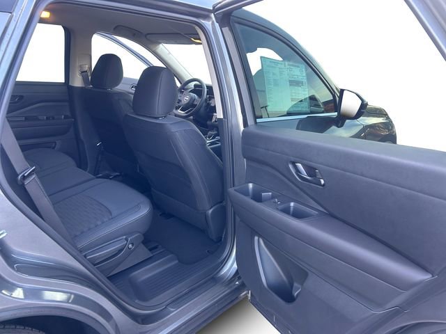 New 2025 Nissan Pathfinder SV image 25