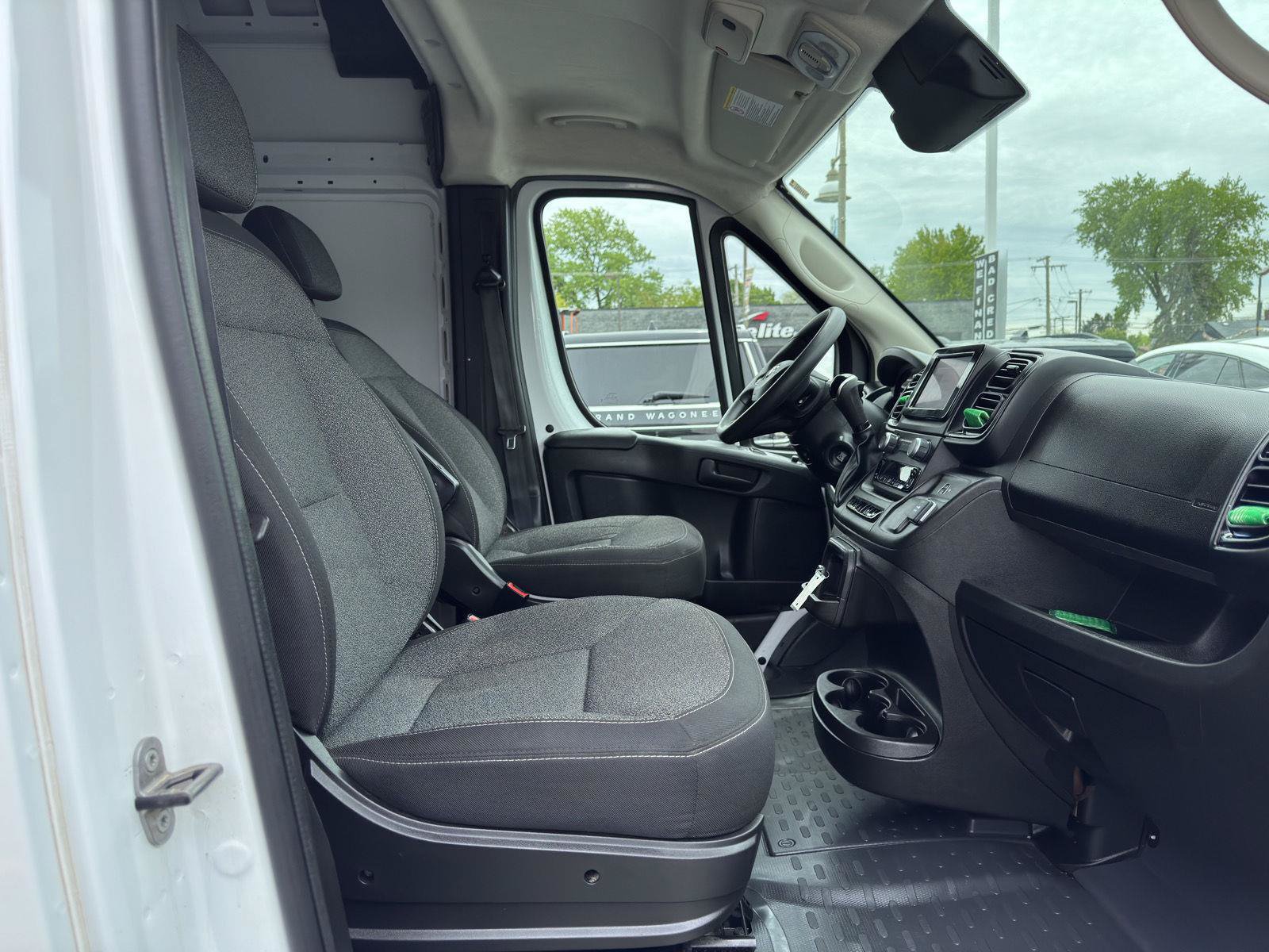 Used 2025 RAM ProMaster 2500 w/ Convenience Group FWD image 34