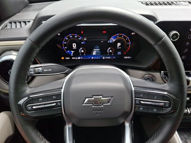 Used 2025 Chevrolet Colorado ZR2 AWD/4WD image 18
