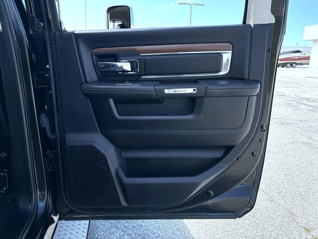 Used 2016 RAM 4500 Laramie AWD/4WD image 17