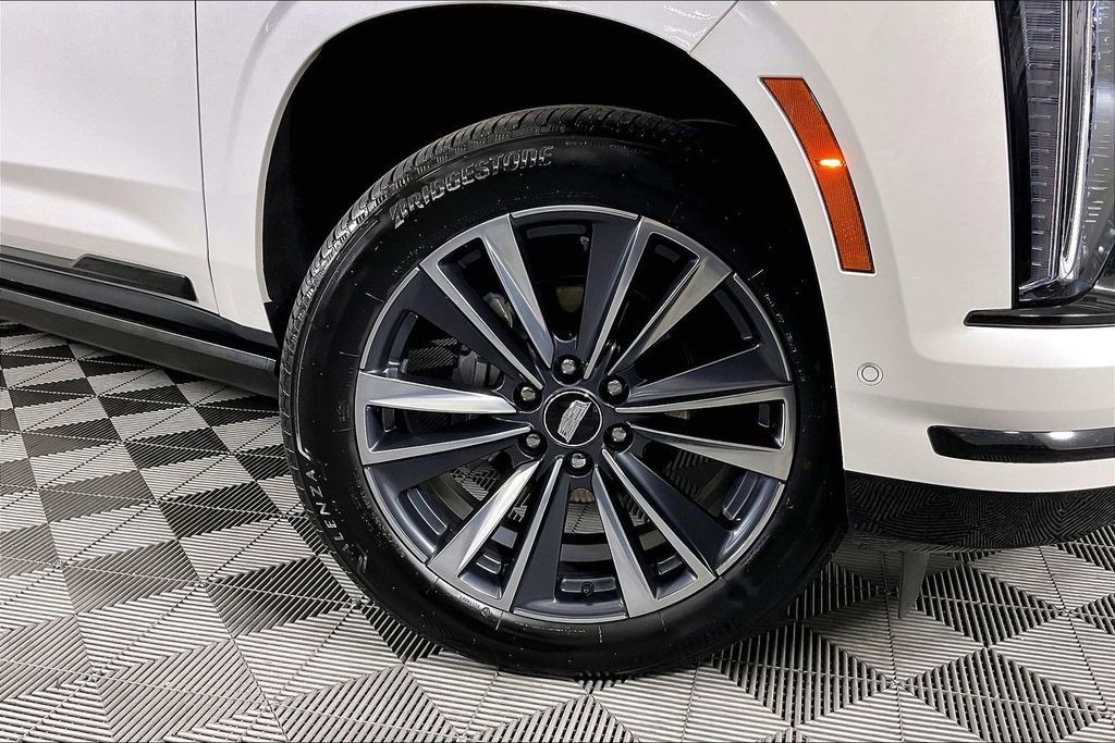 Used 2025 Cadillac Escalade Sport w/ Touring Package image 11