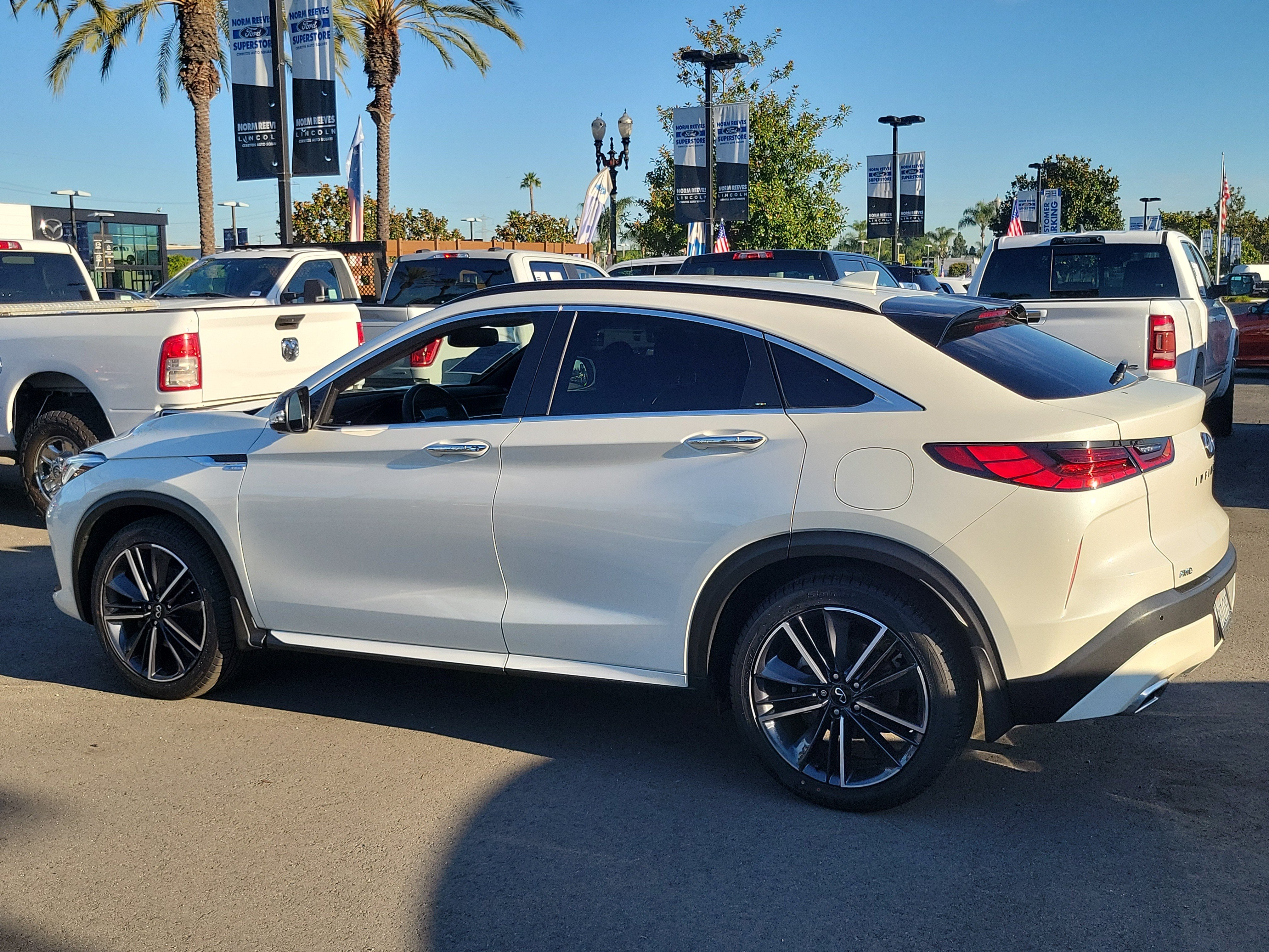 Used 2023 INFINITI QX55 Essential AWD/4WD image 29