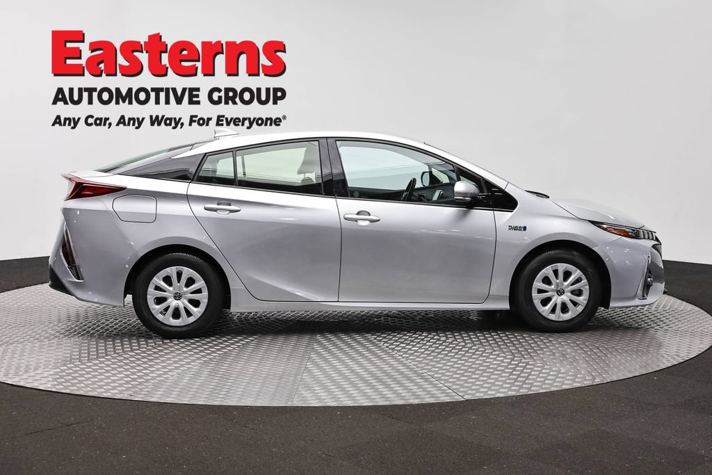 Used 2018 Toyota Prius Prime Advanced FWD image 4