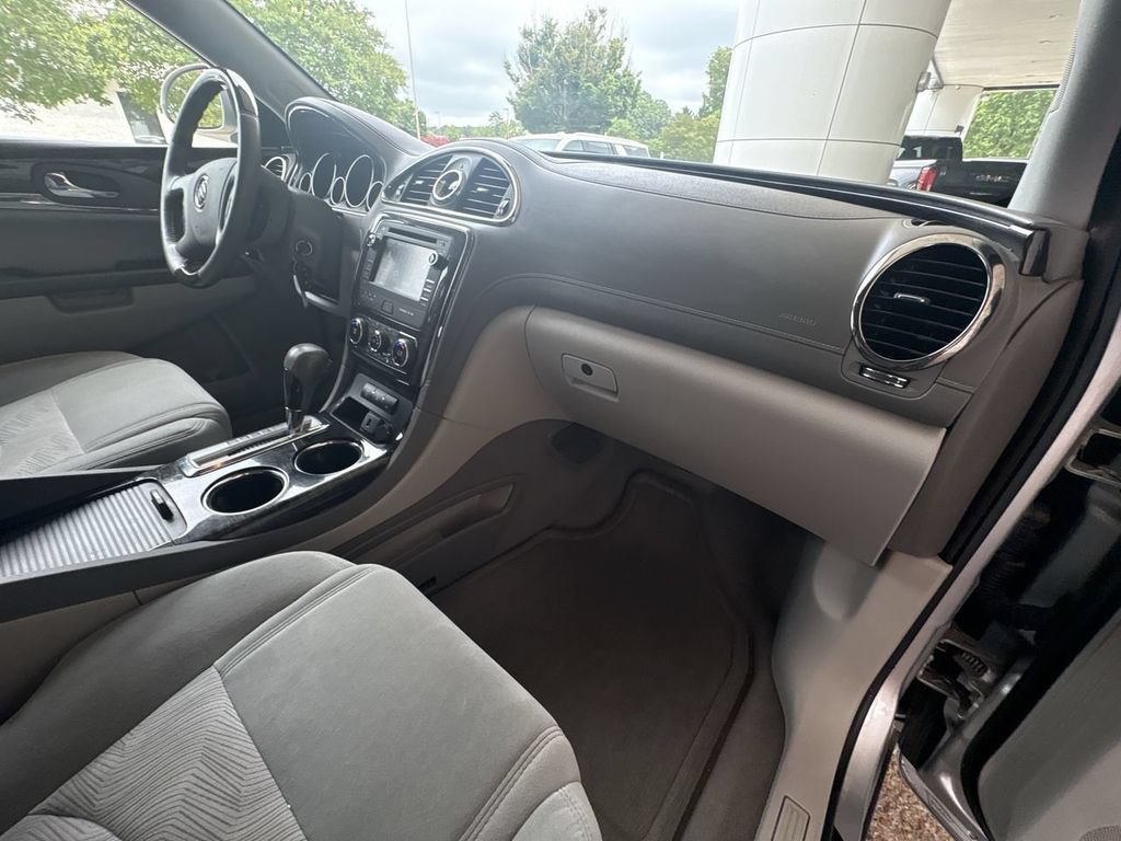 Certified 2015 Buick Enclave Convenience FWD image 28