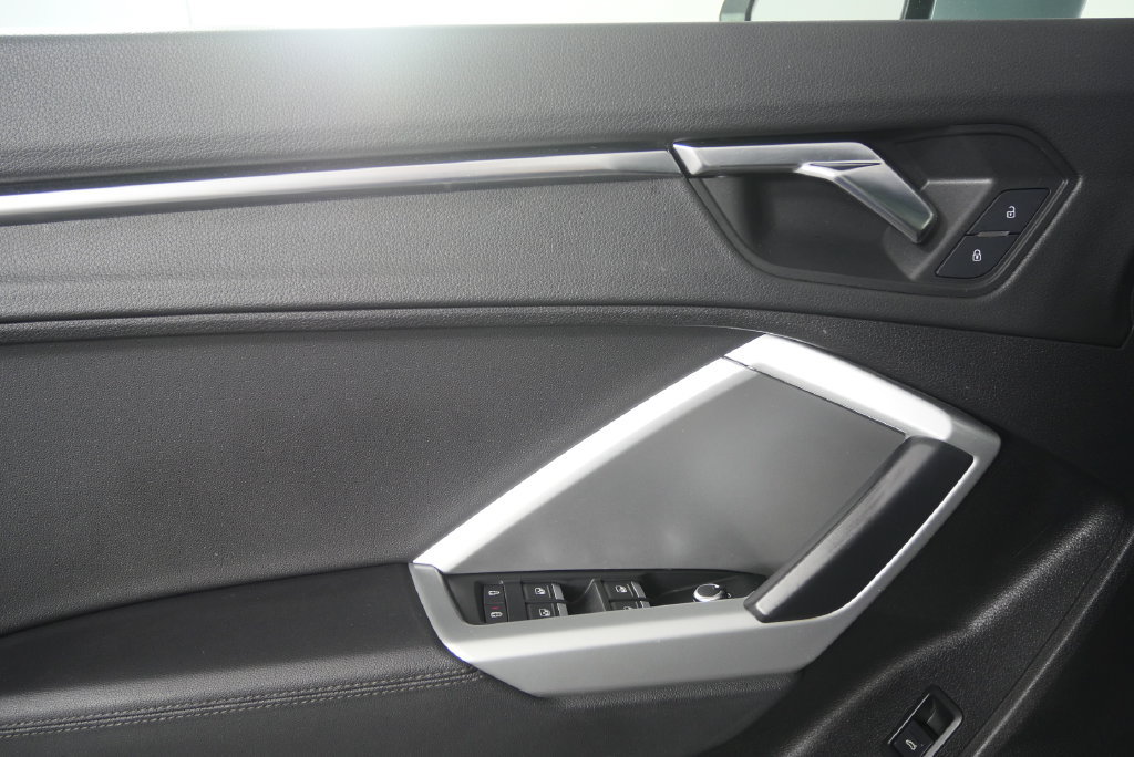 Used 2020 Audi Q3 2.0T Premium AWD/4WD image 8