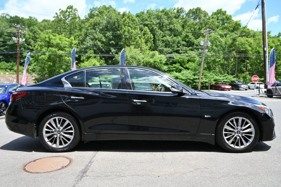 Used 2018 INFINITI Q50 Luxe w/ Essential Package (3.0T Luxe) AWD/4WD image 7