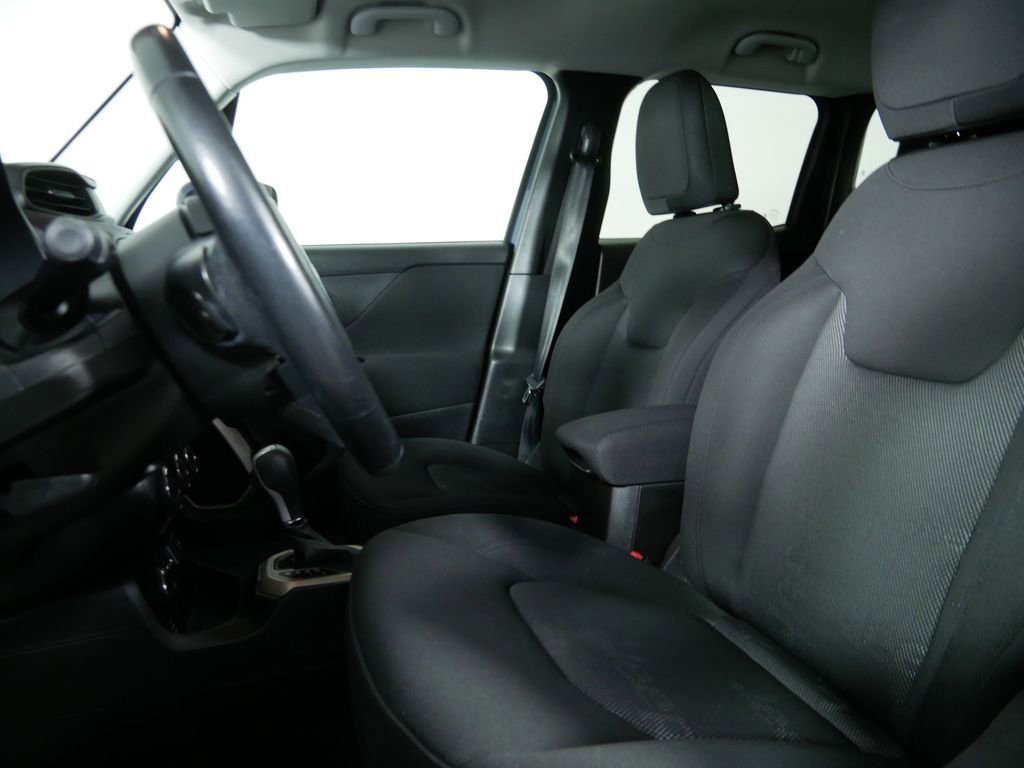 Used 2017 Jeep Renegade Latitude AWD/4WD image 15