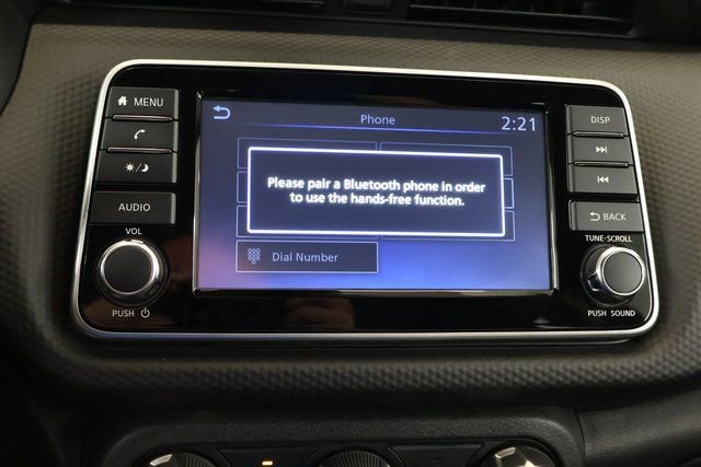 New 2025 Nissan Kicks Play S image 17