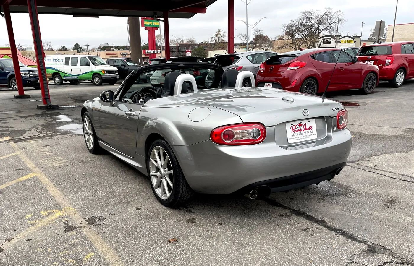 Used 2010 MAZDA MX-5 Miata Grand Touring w/ Premium Pkg image 6