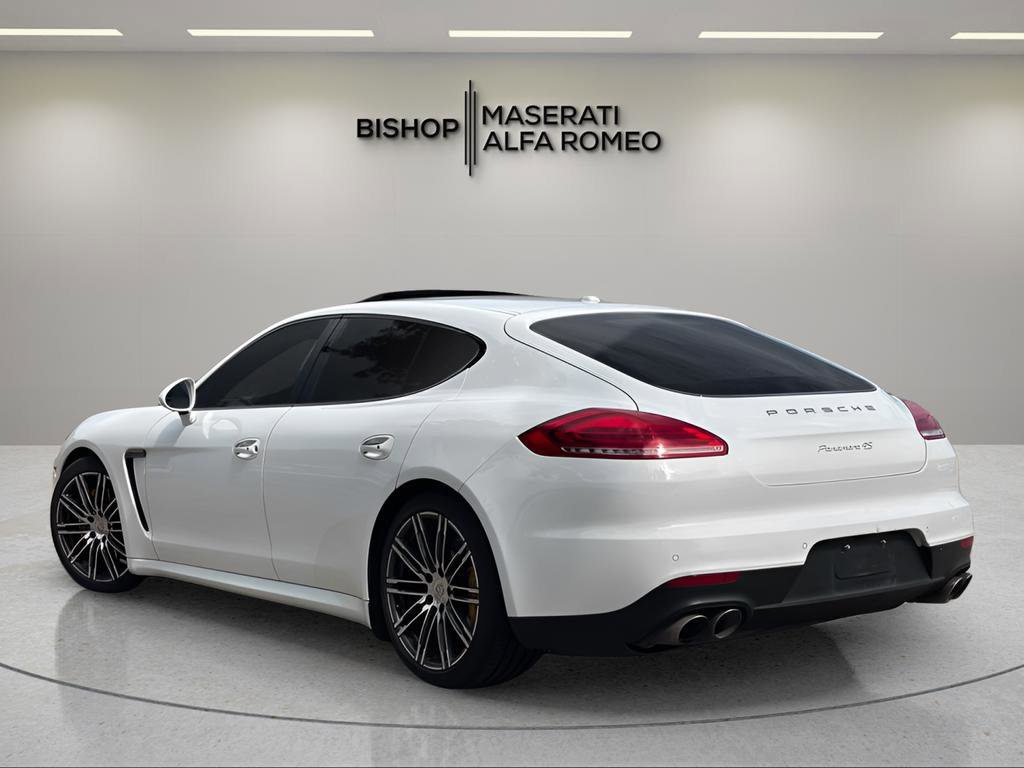 Used 2016 Porsche Panamera image 3